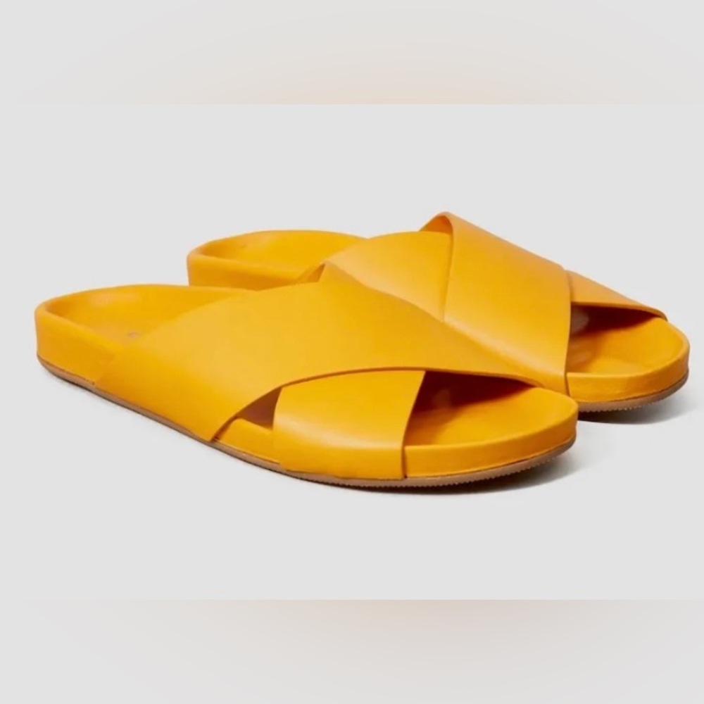 Everlane Form Crossover Sandal in Mustard, Size 9 fit like 8-8.5